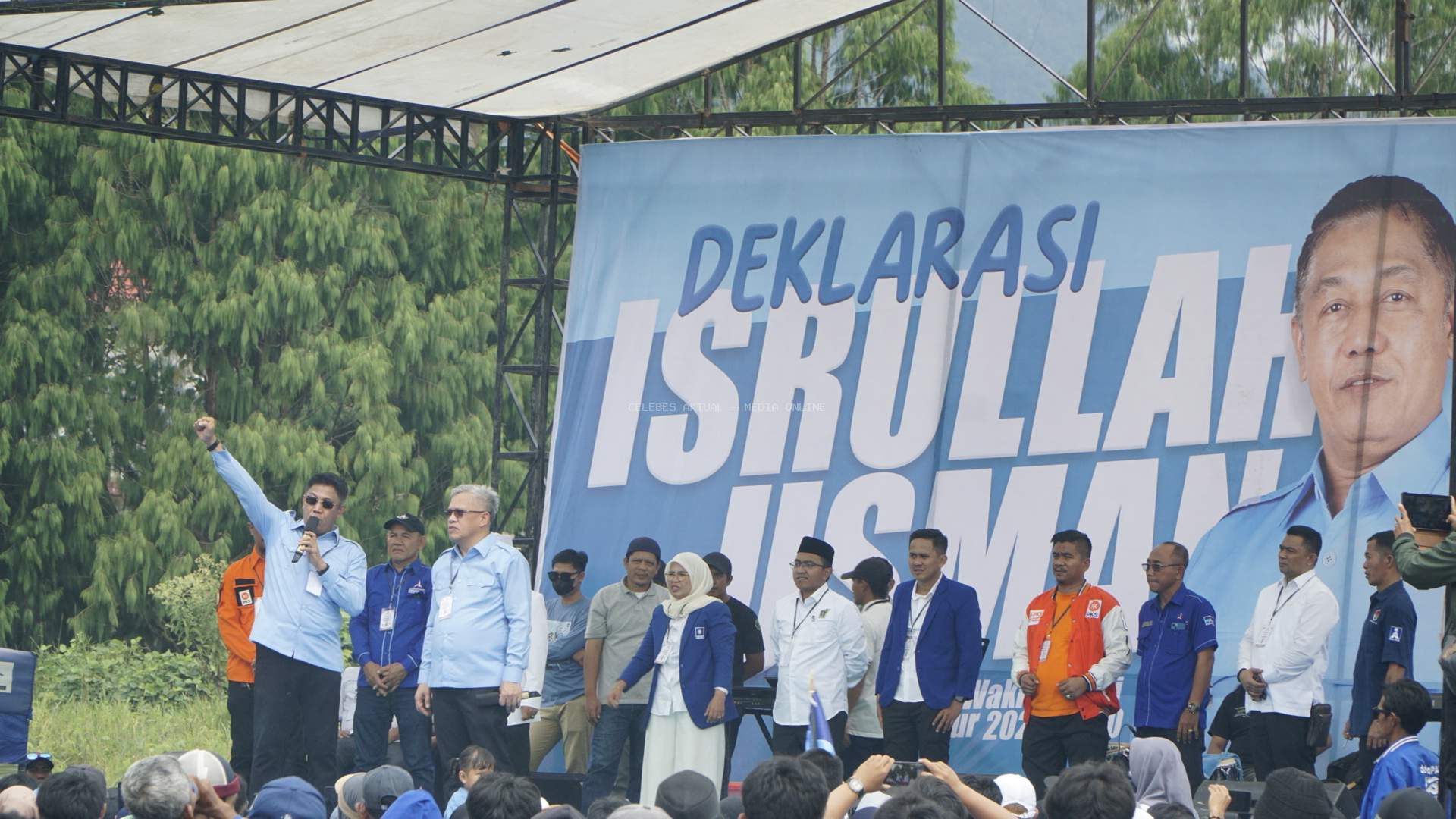 Deklarasi dan Mendaftar Ke KPU Pasangan BERIMAN Borong Dagangan UMKM