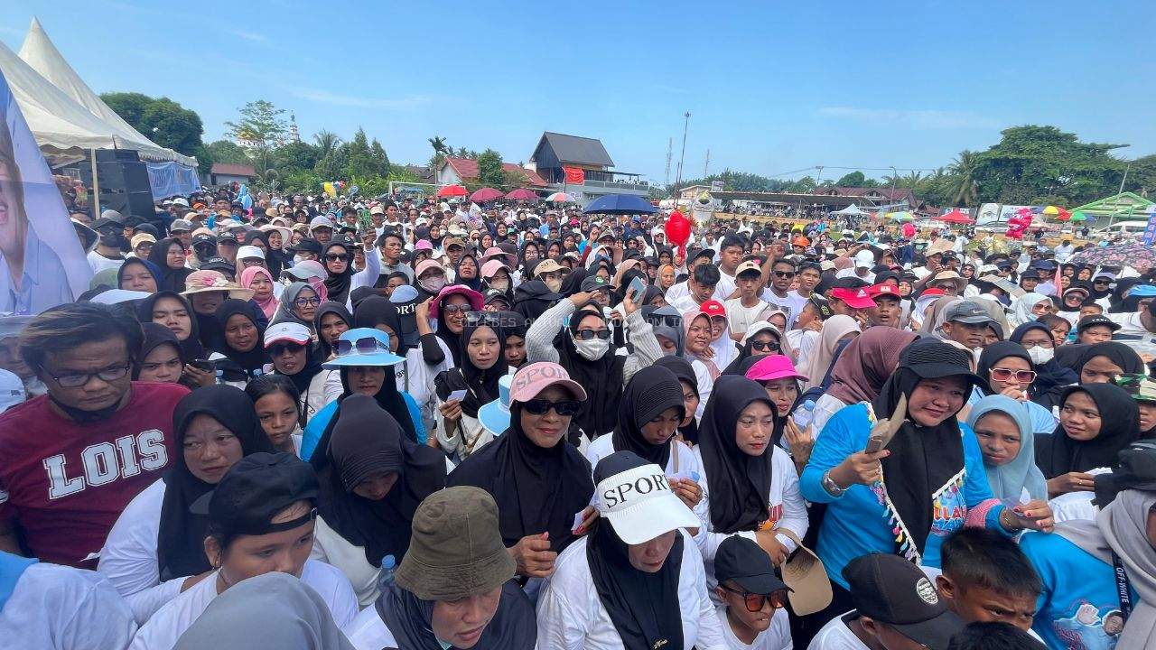 7000 Warga Antusias Ikuti Jalan Sehat Bersama Isrullah-Usman di Kecamatan Wotu