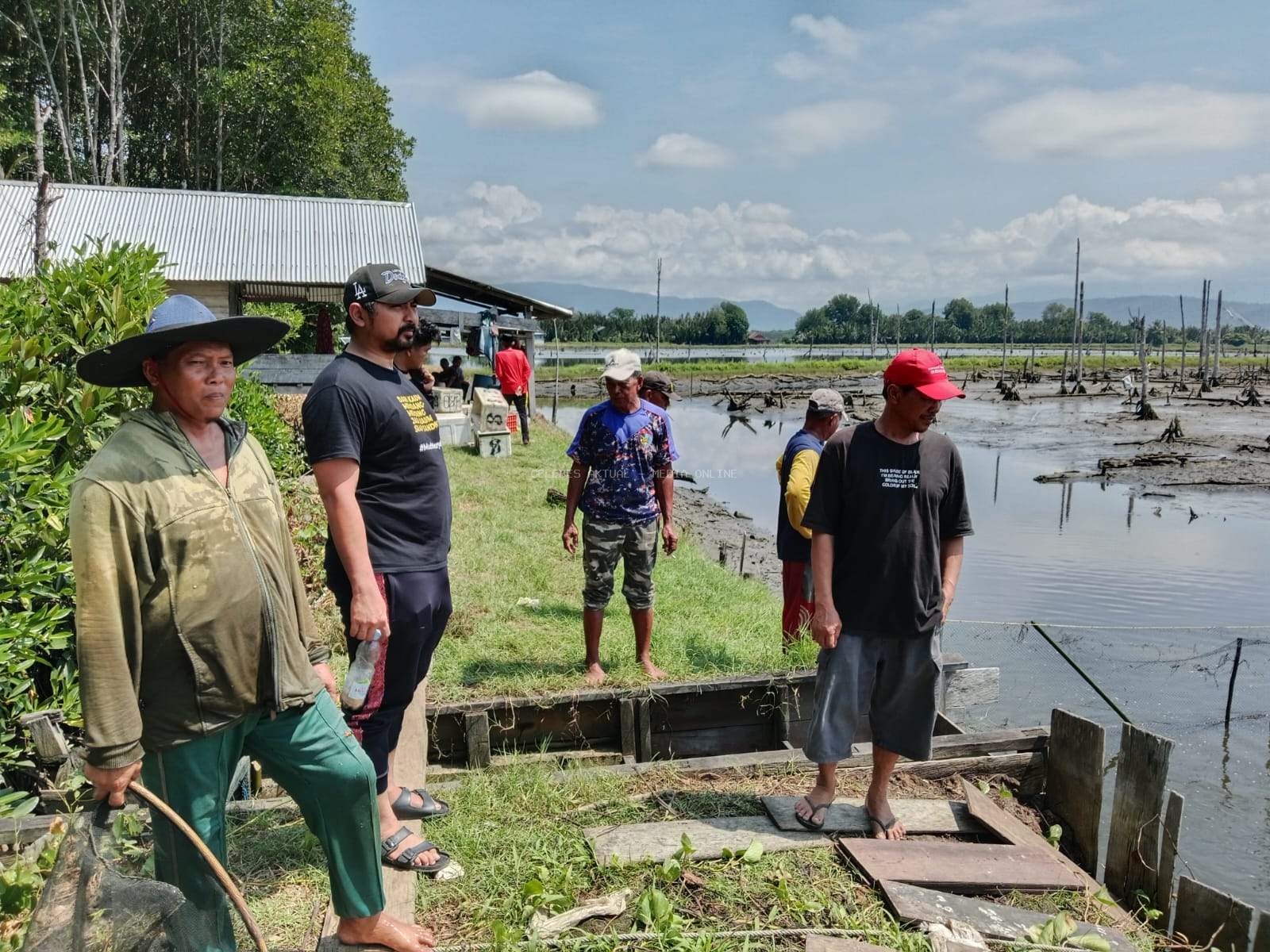 Petani Tambak Keluhkan Kelangkaan Pupuk, Ini Jawaban Akbar