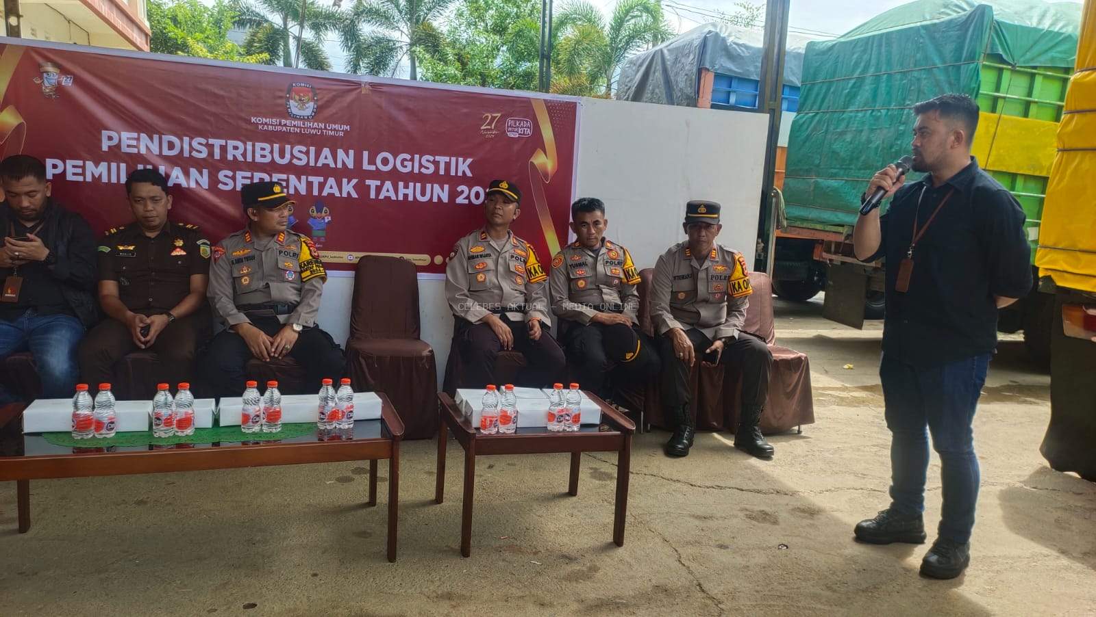 Ketua KPU Luwu Timur Irfan Lahabu Pimpin Pelepasan Logistik Pilkada Serentak 2024