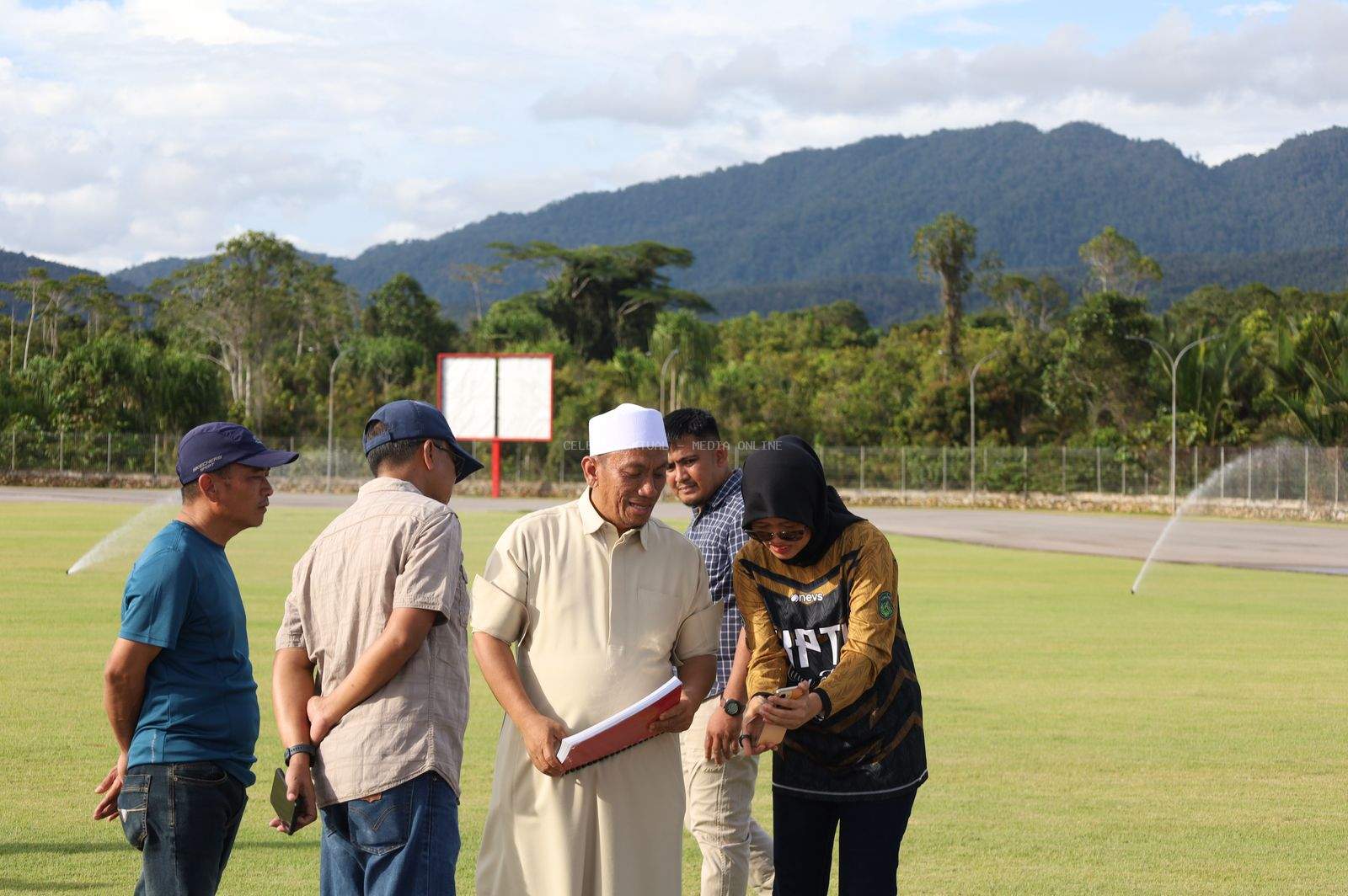 Tinjau Stadion dan Gedung Pemuda, Bupati Beri Solusi Perbaikan Infrastruktur