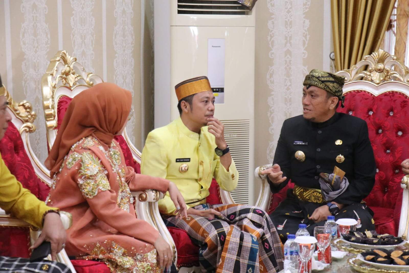 Bupati Irwan Hadiri Ritual Sakral Mattompang Arajang Peringatan HJB ke-695