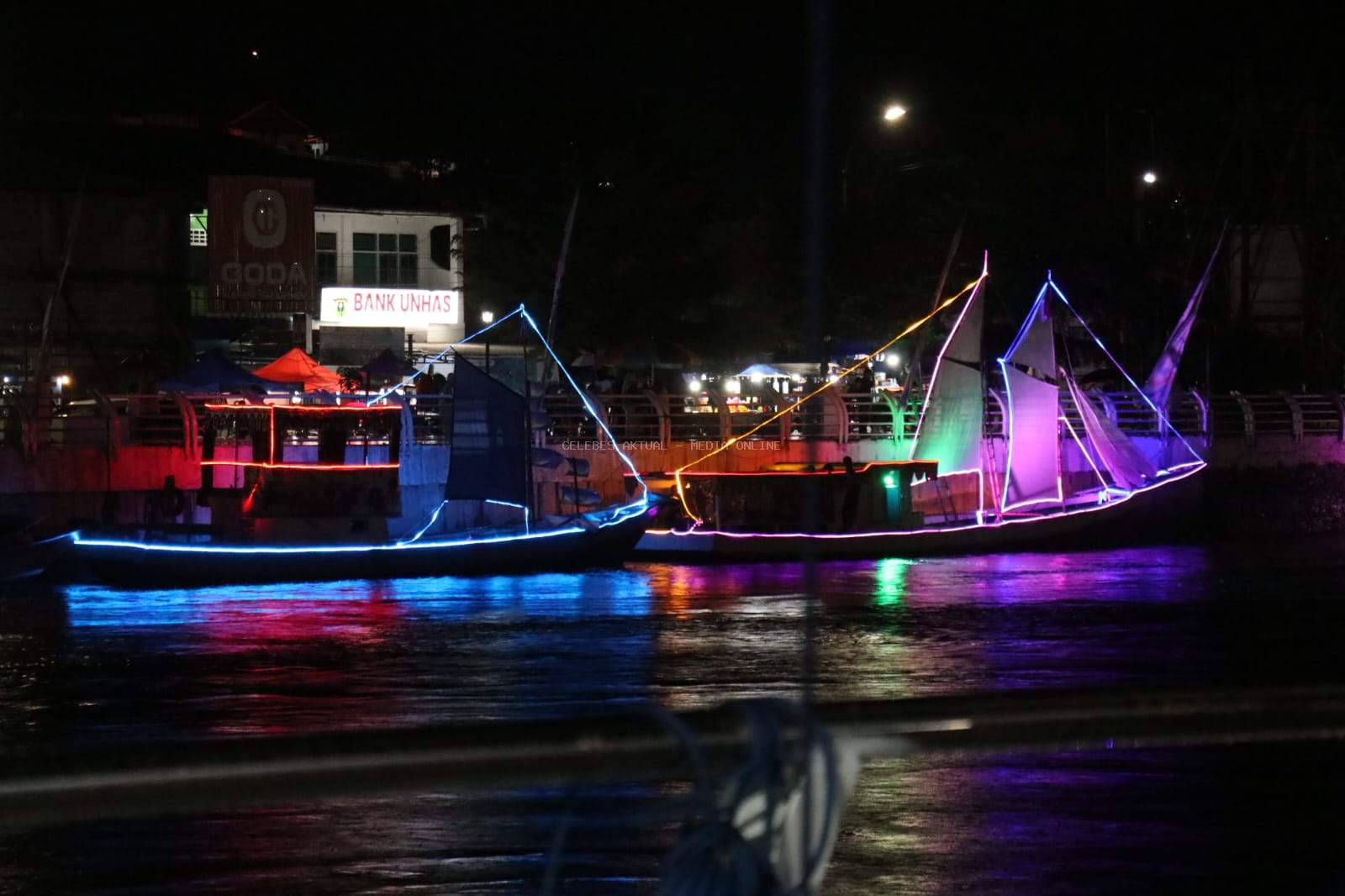 Semarak Warna-warni di Sungai Malili, Lomba Perahu Hias Meriahkan Hari Jadi ke-22 Lutim