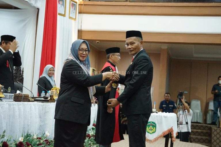 Wabup Puspa Hadiri Pelantikan Wakil Ketua DPRD Luwu Timur Jihadin Peruge