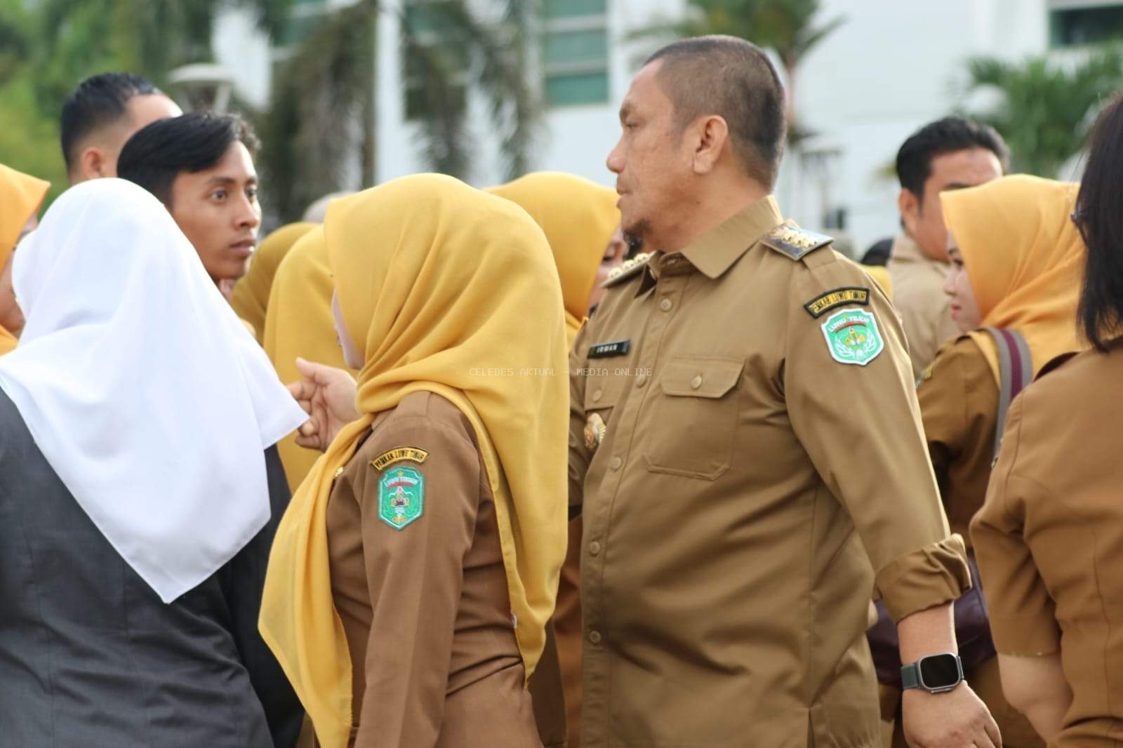 Bupati Sidak Apel Pagi, Puluhan Pegawai Terciduk Main HP dan Duduk Saat Sekda Sambutan
