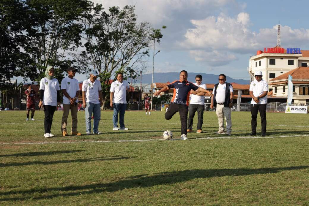 upati Ibas Pastikan Stadion Kebanggaan Luwu Timur Kembali Dibangun Tahun Depan