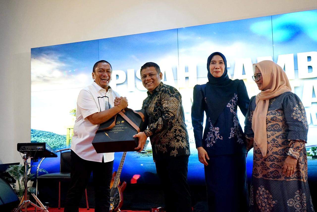 Kajari Lutim Resmi Berganti, Bupati Irwan: Mari Lanjutkan Sinergi Membangun Daerah