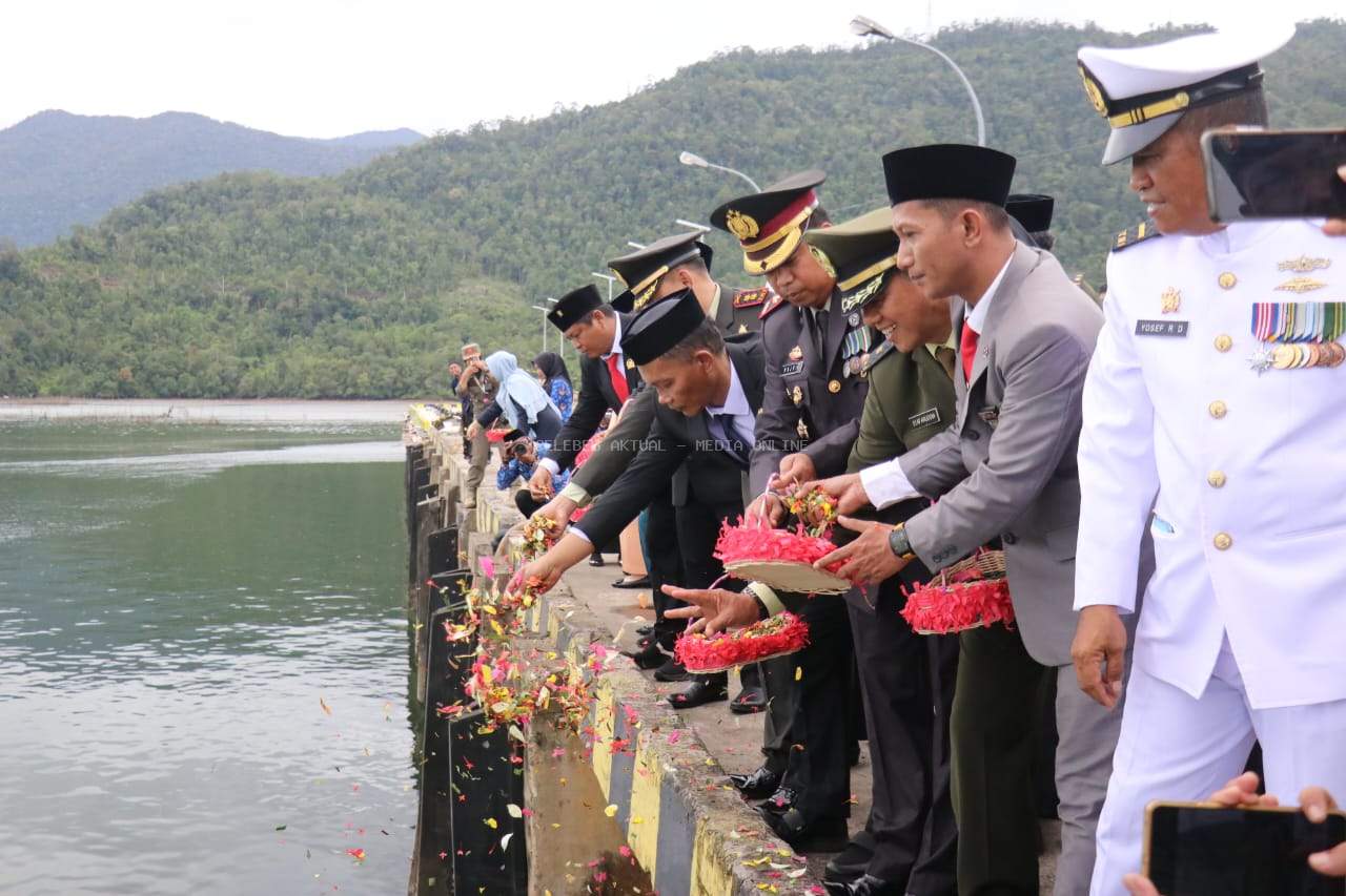 Momentum Hari Pahlawan, Bupati Irwan Ajak Masyarakat Terus Bergerak Lanjutkan Perjuangan