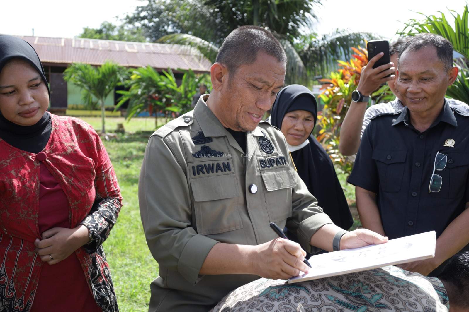 Tinjau MTs Nurul Taqwa Sorowako, Bupati Irwan Beri Perhatian Serius