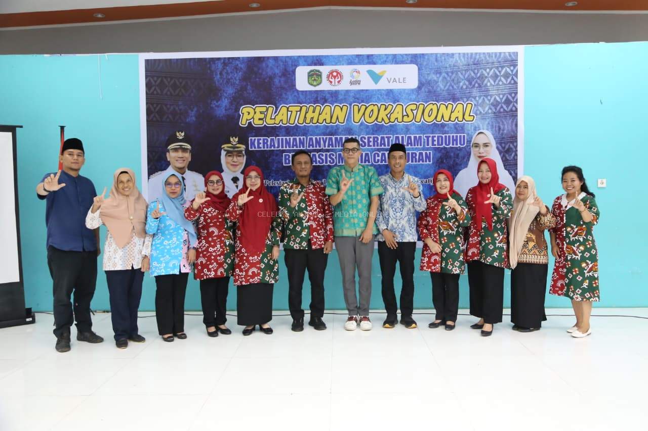 Pemkab Lutim Gelar Pelatihan Anyaman Serat Alam Teduhu, Fokus pada Inovasi Produk Kreatif