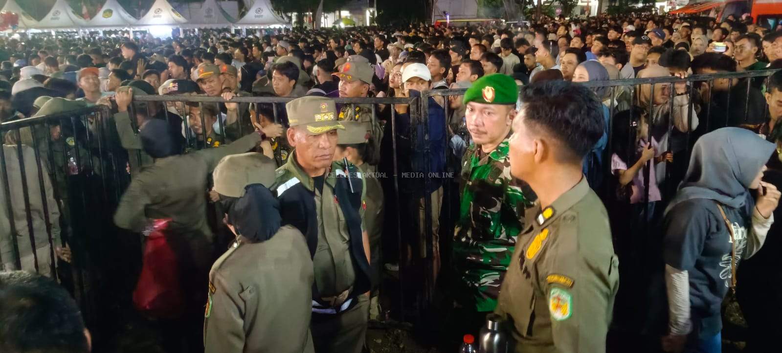 Ribuan Warga Padati Lapangan Pendidikan Malili, Pengamanan Malam Hiburan Berjalan Terkendali
