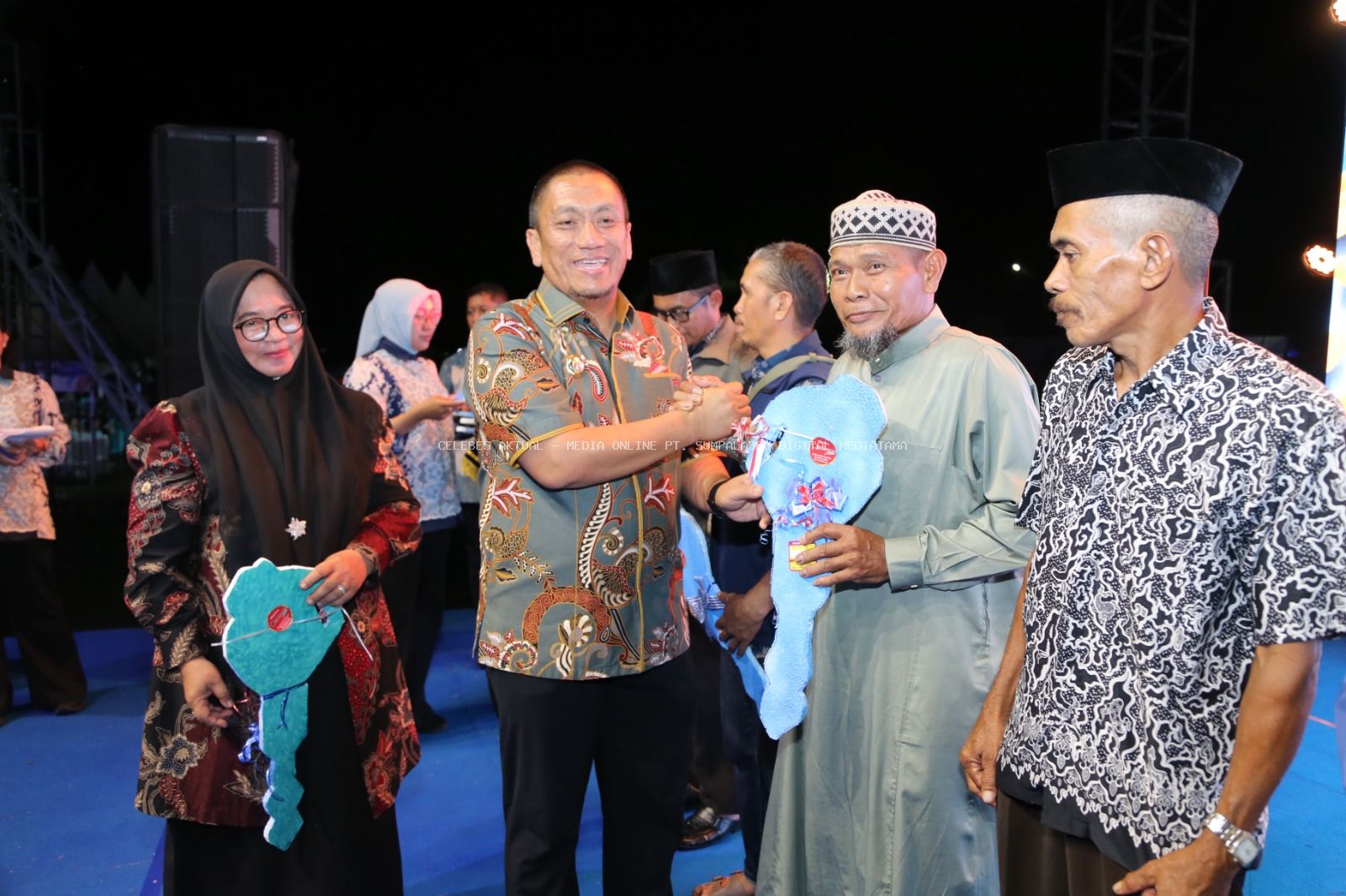 Pemkab Lutim Serahkan Bantuan Kendaraan Roda Dua kepada 98 Petugas Keagamaan