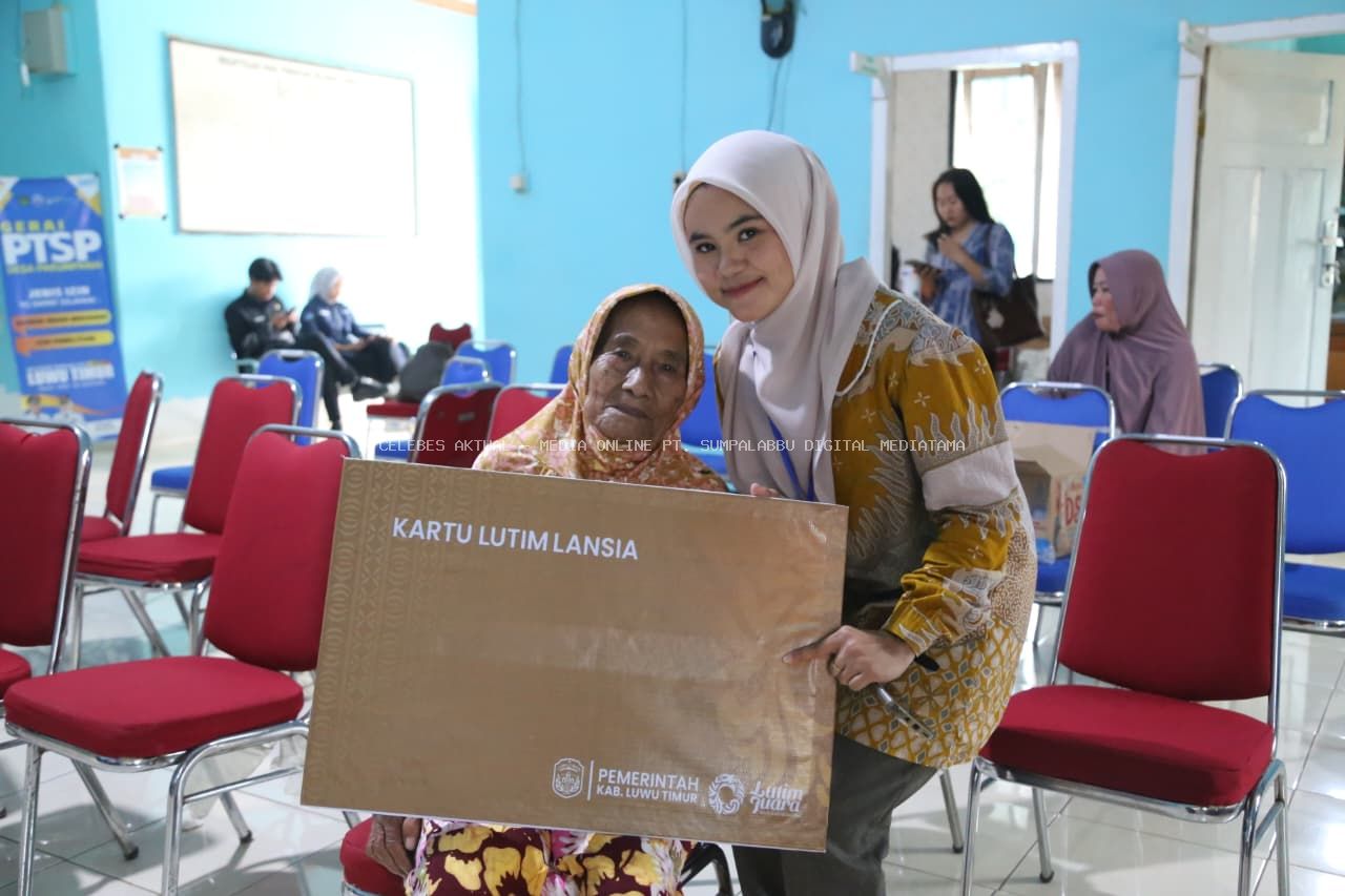 1000 Lebih Penerima Baru Dapat Kartu ATM Lansia Lutim, Dana 3 Bulan Langsung Masuk