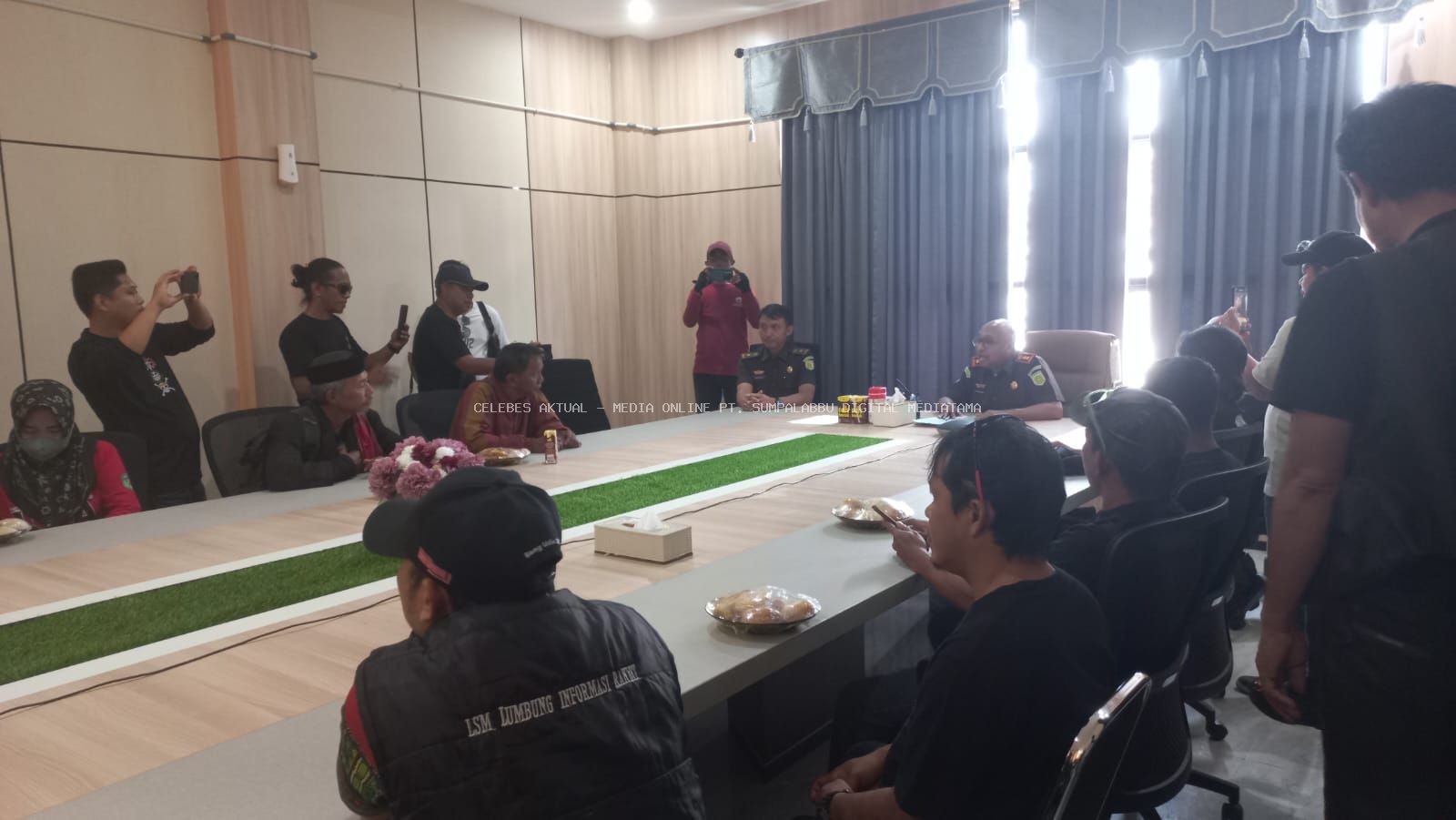 Didemo Soal Dua Kasus Korupsi, Kejari Lutim Buka Meja Dialog dengan MUAK